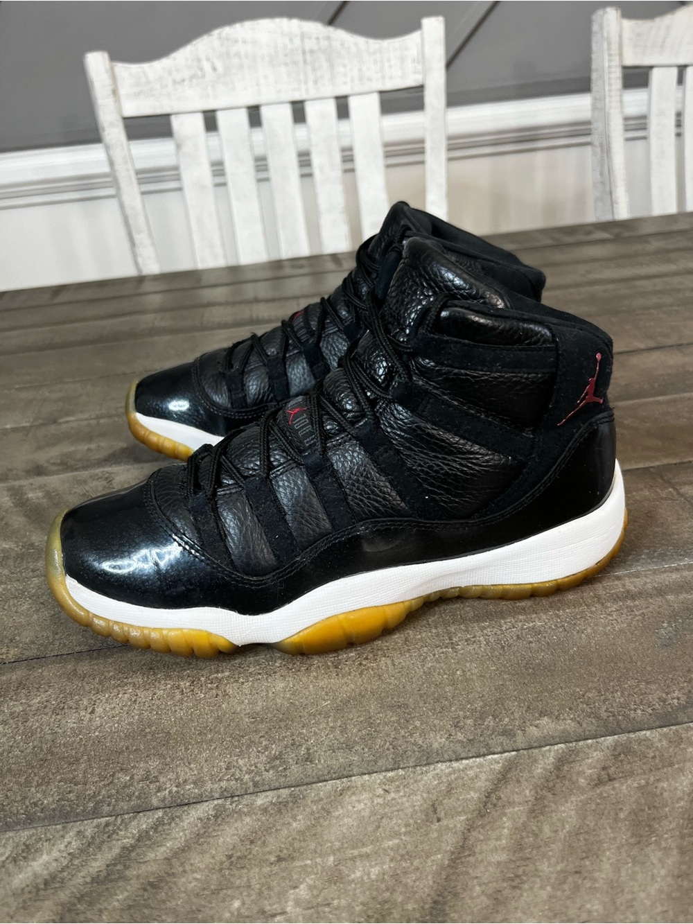 Nike Air Jordan 11 72-10 Black Sneakers Sz 6.5Y
